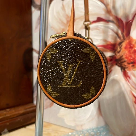 Louis Vuitton Mono Mini Papillon - Picture 3 of 10